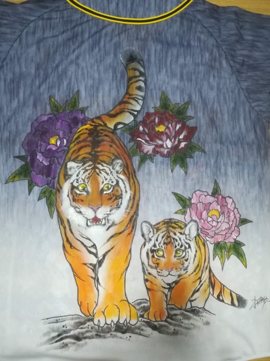 阪神タイガース　手描きユニフォーム　親子の虎